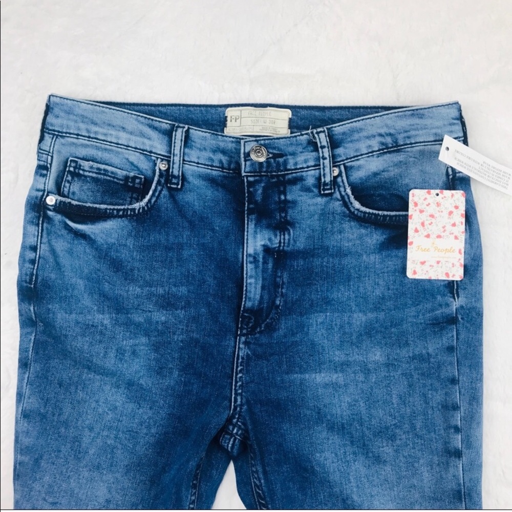 🆕 Free People high rise busted knee skinny jeans - Picture 3 of 7